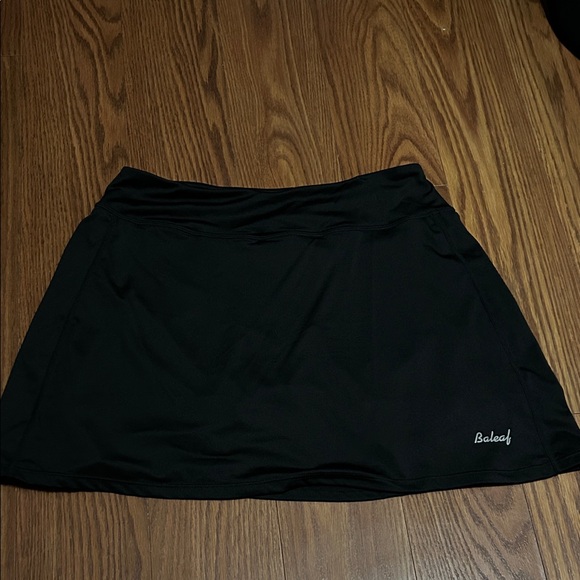 Baleaf 2 Pocket Athletic Skort High waisted Built in Mesh Like Shorts size Lg - Picture 1 of 7